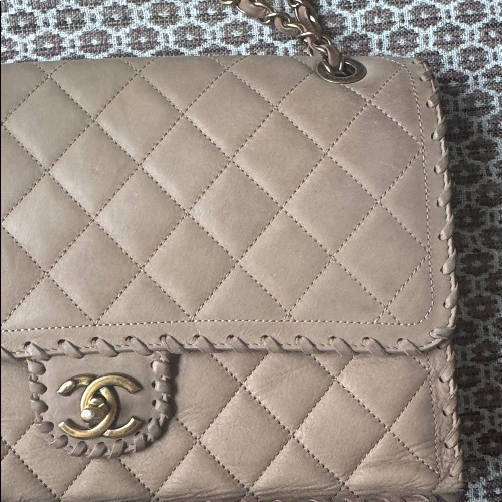 Chanel Happy Stitch Flap Bag Beige - Picture 6 of 17